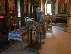 Дядо Гавриил отслужи предпразничната неделна служба 