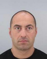  Полицията издирва 38-годишния Владимир Пелов Стефанов от Ботевград 