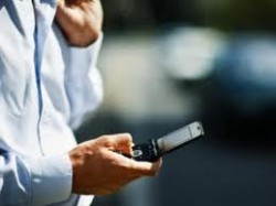 КРС намалява два пъти цената на мобилните разговори в България 