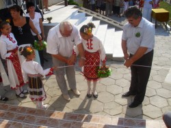Прерязаха лентата на новия физкултурен салон към детската градина в Трудовец
