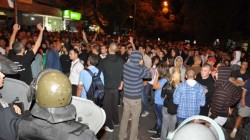 18 души остават в ареста след снощните протести във Варна