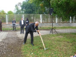 Дадоха старт на проекта за ремонт на баскетболните площадки и изграждане на паркинг пред зала "Балкан"