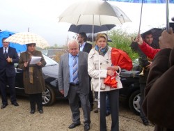 Министър Караджова направи първа копка за изграждане на завод за преработка на отпадъци в Ботевград