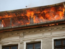 Зимата, застудяването и пожарната безопасност на дома