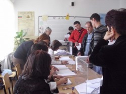 Над 11 000 избиратели в община Ботевград са упражнили правото си на вот 