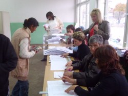 Избирателната активност в община Ботевград е 53.7%