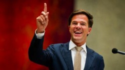 Холандия пропищя: България спря холандския премиер!