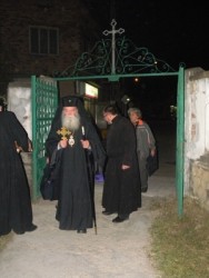 В Църковния храм „Св. Архангел Михаил” започнаха празничните прояви
