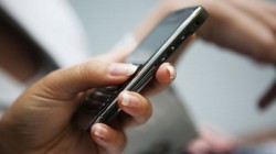 Погват мобилните оператори - тормозели хората със sms - и за игра