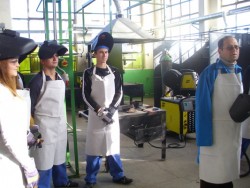 Лаборатория по заваряване бе открита в ПГТМ „Христо Ботев”