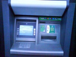 Направен е опит за източване на пари от банкомат в центъра на Ботевград