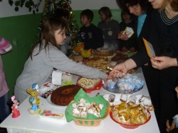 За трета поредна година в ОУ „Васил Левски” се провежда Коледен базар