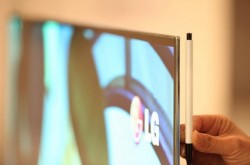LG показва първия 55-инчов OLED