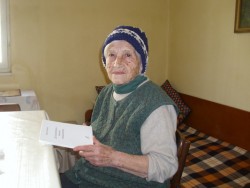 89-годишна ботевградчанка пише поезия и проза и рецитира стихове на Вазов
