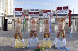 Голите украинки с топлес протест и у нас