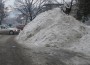 Борбата с падналия сняг продължава