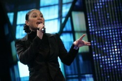Софи Маринова ще представи България на Евровизия’2012
