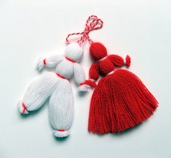  Първите мартеници оплетени от... Александър Македонски  