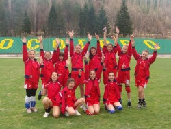 ДВАНАДЕСЕТ-ГОДИШНИТЕ МОМИЧЕТА ОТИВАТ НА ФИНАЛИТЕ ПО ВОЛЕЙБОЛ