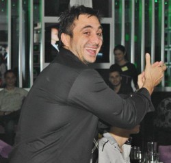 Лесбийка нападна Константин