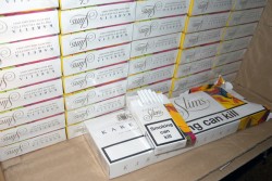 Служители на ГДБОП разбиха складова база за кантрабандни цигари в Скравена
