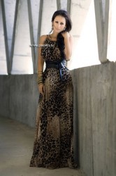 Задника на Джена увисна