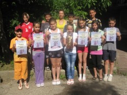 Детски танцов състав “Балканска младост” участва на международен фестивал в Хисаря