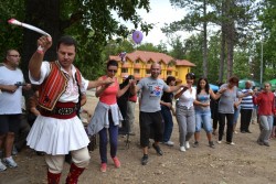 Николина Чакърдъкова  със специално участие на Боженишки урвич 