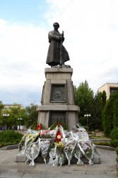Ботевградчани почетоха паметта на загиналите за свободата и независимостта на България