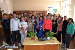 ПМГ „Акад.проф.д-р Асен Златаров” участва в европейската инициатива „Отново на училище”