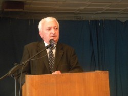 Христо Андреев остава председател на читалището