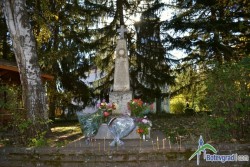 На Архангелова задушница радотинци почетоха паметта на загиналите във войните