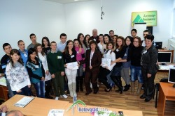 Идея за производство на ученическа раница с хелий спечели първо място в Иновационния лагер в ПГТМ „Христо Ботев”