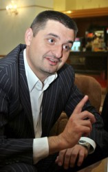 Кирил Добрев: Трябва да стимулираме младите да останат тук