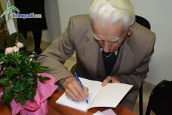 Мико Дончев и Радка Гочева чертаят пътища, даряват надежда, изплакват болка…