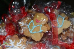 Откриха благотворителния базар в гимназията 