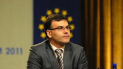 Синята коалиция поиска оставката на Симеон Дянков