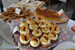 Коледна акция: Ученици от УКТЦ събират средства за сираци