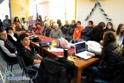 Златаровци разказаха на възрастните хора от клуб „Детелина” как се празнува Коледа по света     