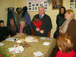 Клубът на здравните работници получи 500 лева