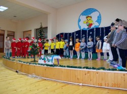 Коледен поздрав от децата на ЦДГ "Славейче"