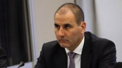 Цветанов: Не съм облагодетелствал кумеца си