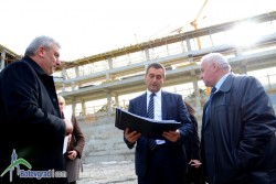 Министър Свилен Нейков: Държавата ще отдели средства за довършване на залата в Ботевград