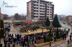 Жители на Община Ботевград почетоха паметта на Апостола