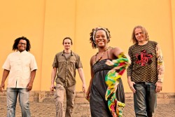 Mo’Horizons водят лятото на 10 май в София 