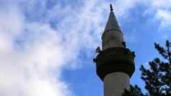 С надпис "Смърт на вас, турска сган!" осъмна джамия в Карлово