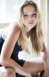 Вижте Дженифър Лоурънс преди известността