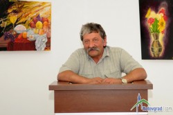 Ботевградчанинът Иван Колев представя свои картини и дърворезба в зала „Орханиец”