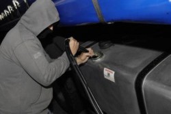 Криминалисти разследват кражба на дизелово гориво