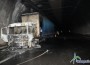 ТИР със софийска регистрация се запали в тунел "Ечемишка" /допълнена/